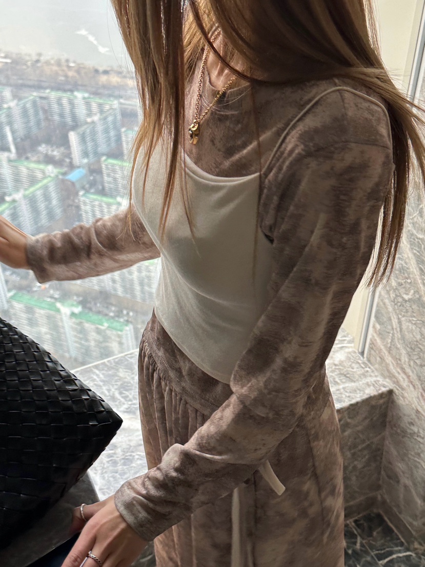 ZEROZERO東大門直郵女士新款時尚熱賣推薦人氣職業長袖T恤ZEROZERO長袖T恤