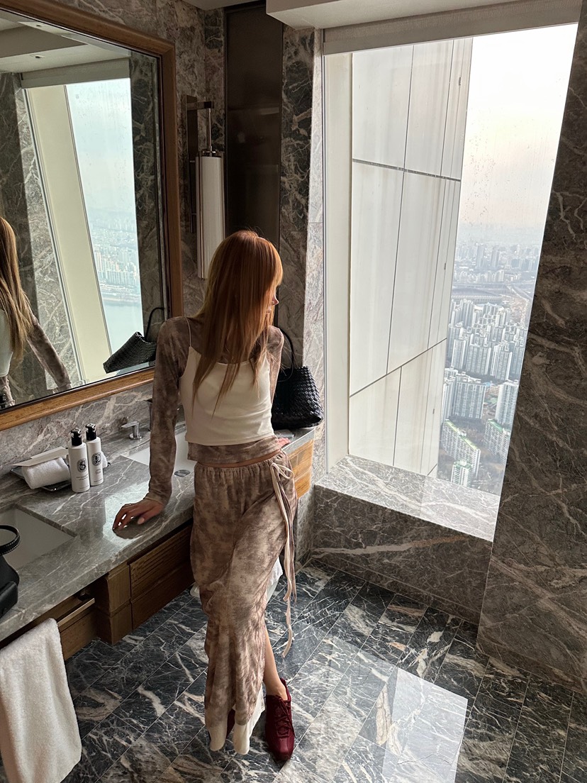 ZEROZERO東大門直郵女士新款時尚熱賣推薦人氣職業長袖T恤ZEROZERO長袖T恤