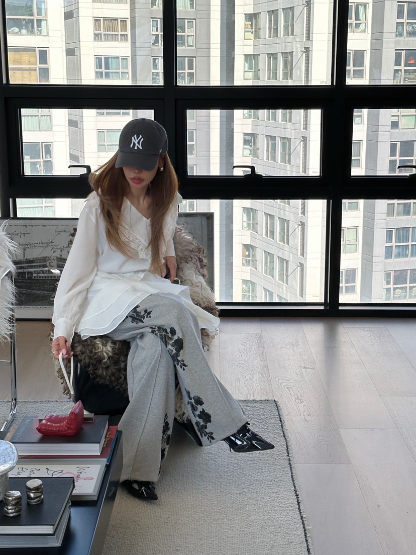 ZEROZERO韓國直郵女裝新款職業推薦休閑時尚連衣裙荷葉邊V領ZEROZERO連衣裙