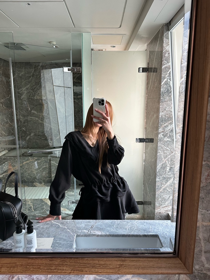 ZEROZERO韓國直郵女裝新款職業推薦休閑時尚連衣裙荷葉邊V領ZEROZERO連衣裙