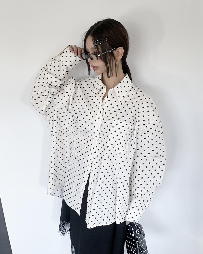 LIVE AID-P韓國直郵女裝新款26春夏真品襯衫蕾絲衫圓領LIVE AID-P襯衫/蕾絲衫