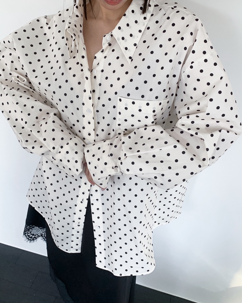 LIVE AID-P韓國直郵女裝新款26春夏真品襯衫蕾絲衫圓領LIVE AID-P襯衫/蕾絲衫