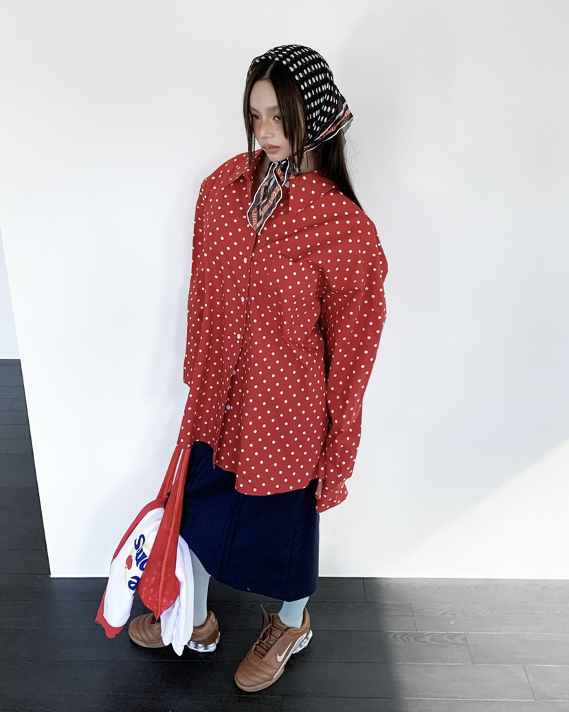 LIVE AID-P韓國直郵女裝新款26春夏真品襯衫蕾絲衫圓領LIVE AID-P襯衫/蕾絲衫