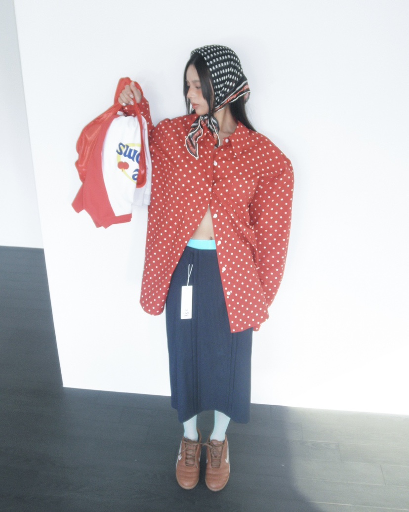 LIVE AID-P韓國直郵女裝新款26春夏真品襯衫蕾絲衫圓領LIVE AID-P襯衫/蕾絲衫