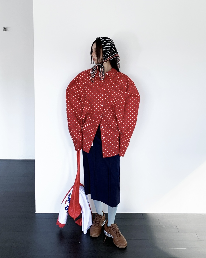 LIVE AID-P韓國直郵女裝新款26春夏真品襯衫蕾絲衫圓領LIVE AID-P襯衫/蕾絲衫