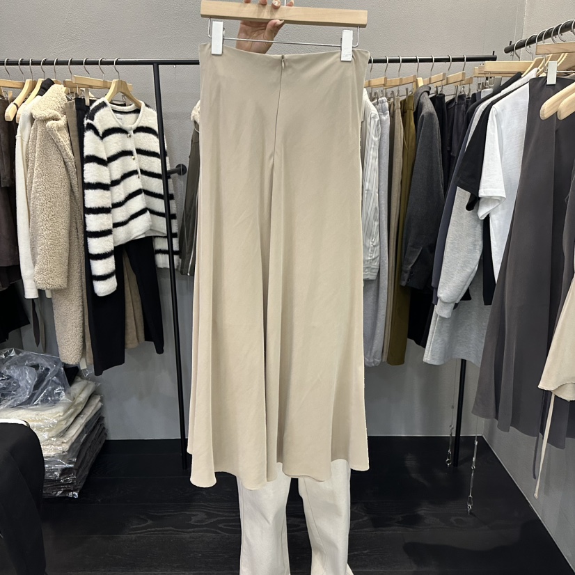 FLAMME TOIT/LUNAMDE韓國直郵女裝新款職業26春夏人氣長裙FLAMME TOIT/LUNAMDE長裙