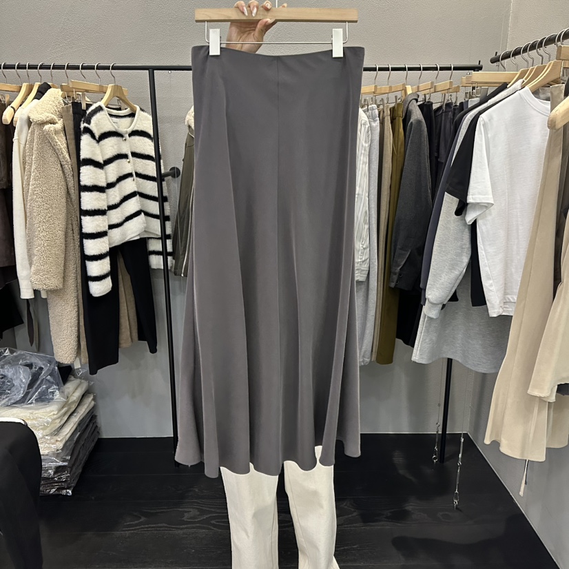 FLAMME TOIT/LUNAMDE韓國直郵女裝新款職業26春夏人氣長裙FLAMME TOIT/LUNAMDE長裙圖色2