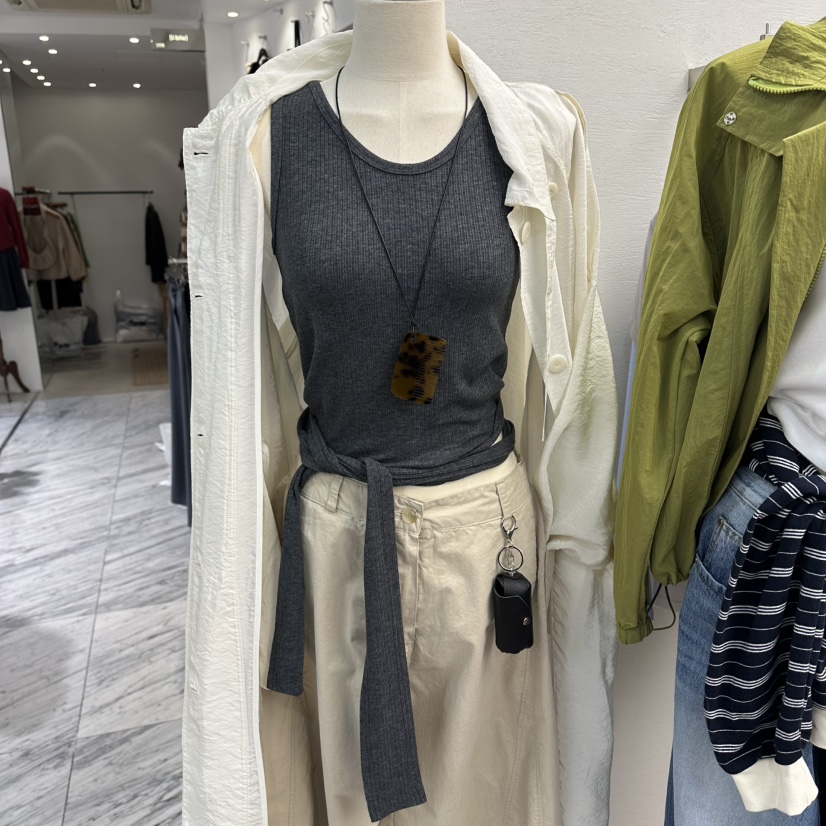 MOANA東大門直郵女士新款熱賣推薦人氣真品職業時尚吊帶背心MOANA吊帶/背心圖色2墨色