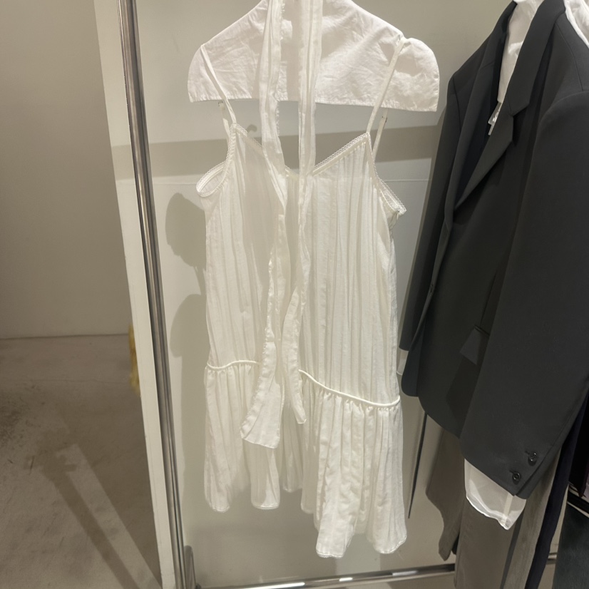 LOVE YOU SO MUCH/MORE THAN YESTERDAY東大門直郵女士新品真品連衣裙含圍巾LYSM/MORE THAN YESTERDAY連衣裙圖色1