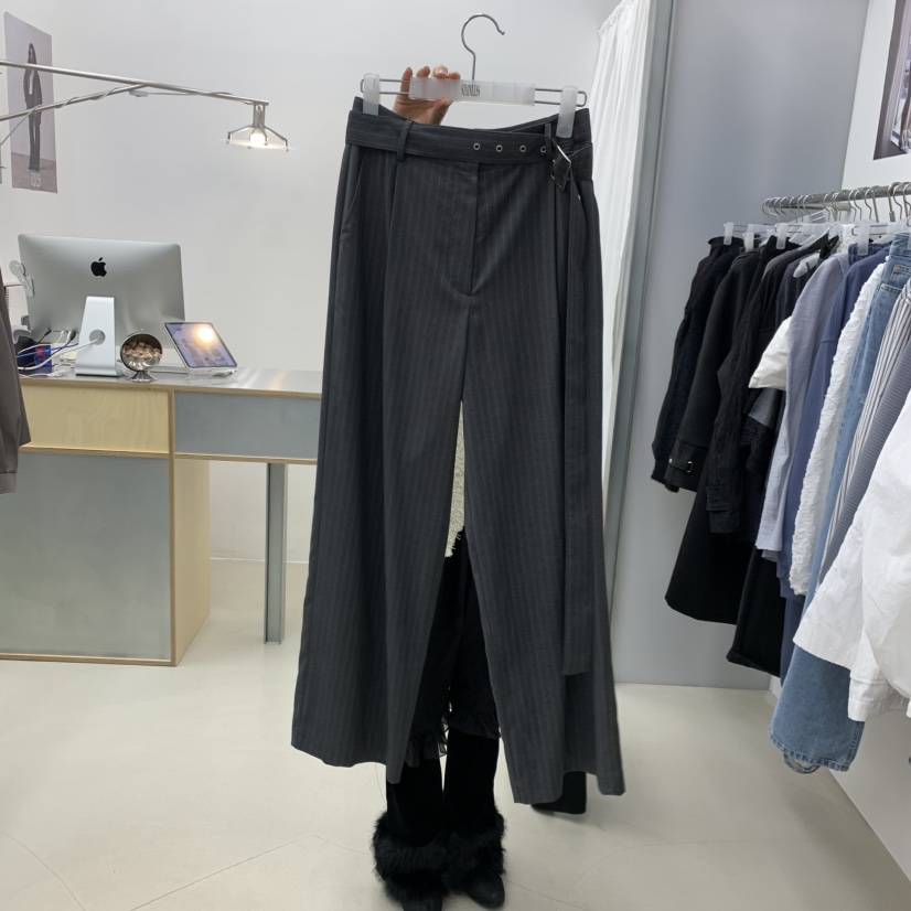 STAINLESS韓國代購女士新品熱賣26春夏推薦休閑褲含腰帶條紋STAINLESS休閑褲圖色1