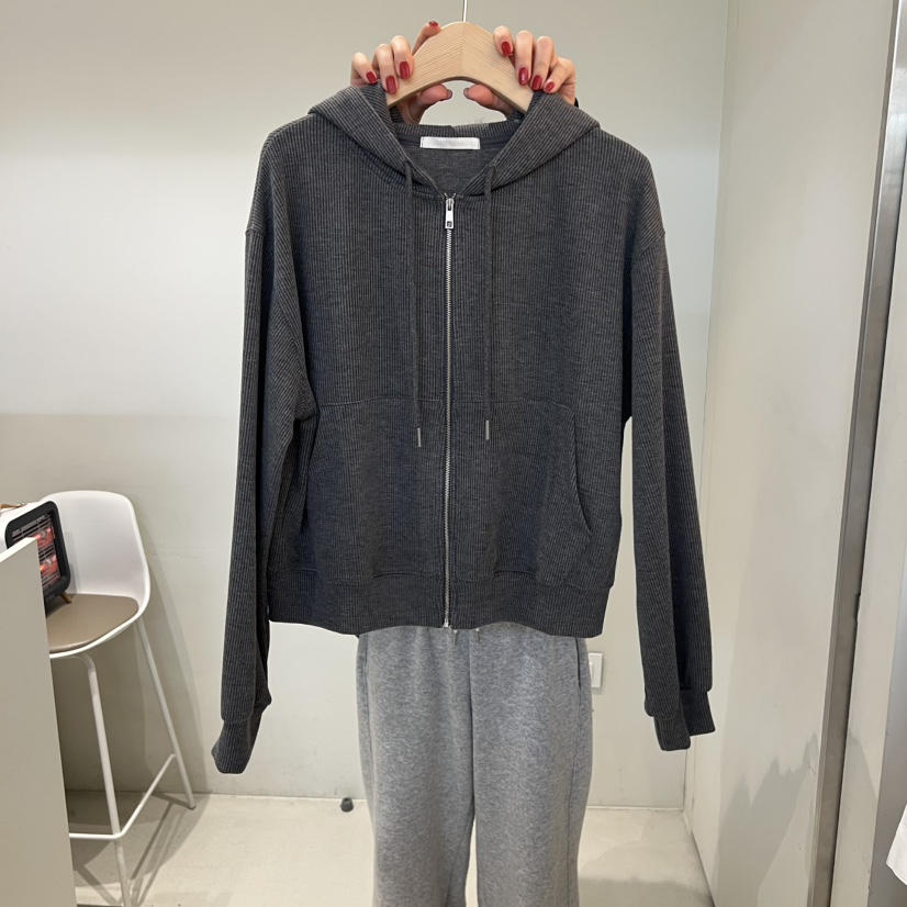 OUTRENE東大門實拍女裝新品熱賣休閑推薦職業時尚26春夏衛衣OUTRENE衛衣圖色1