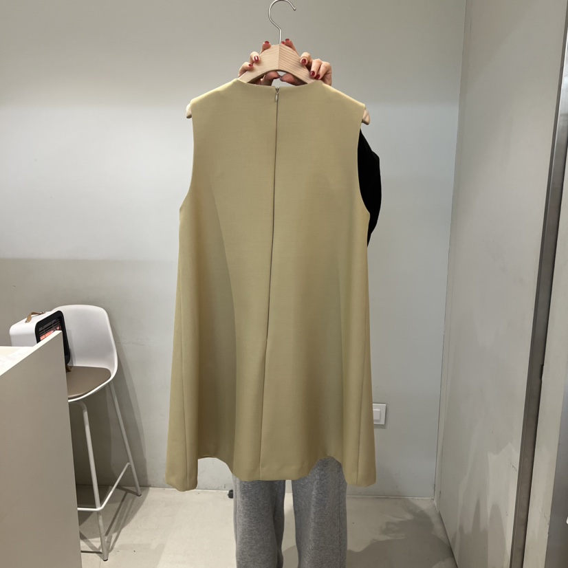 OUTRENE東大門實拍女裝新品26春夏休閑人氣熱賣職業連衣裙OUTRENE連衣裙