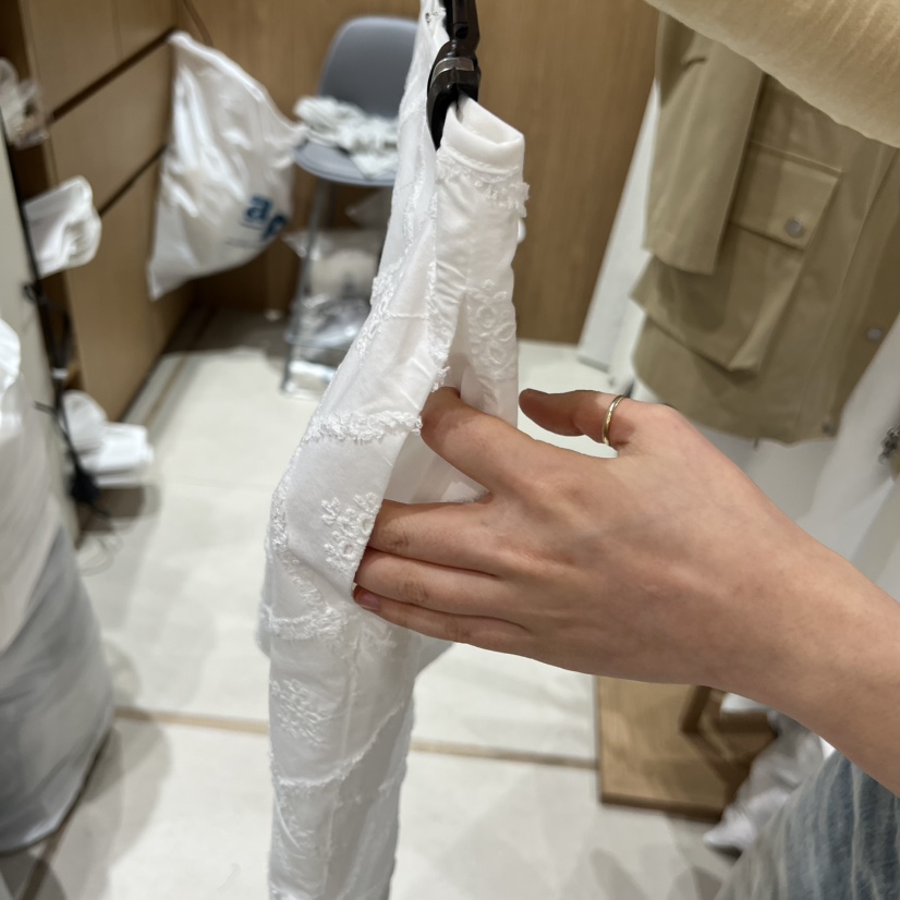 HOWFF韓國代購女裝新款休閑時尚推薦職業半身裙中短裙花朵HOWFF半身裙/中短裙