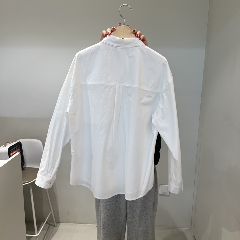 OUTRENE東大門實拍女士新款推薦時尚真品職業人氣襯衫蕾絲衫OUTRENE襯衫/蕾絲衫