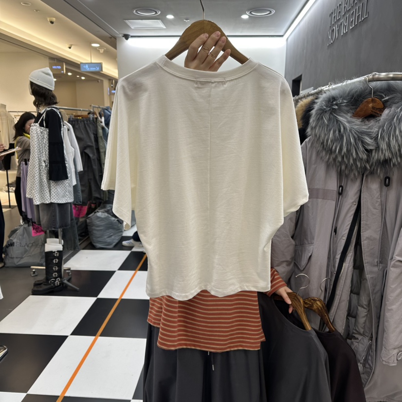 LADYBLACK東大門直郵女士新品推薦真品熱賣時尚休閑人氣T恤LADYBLACK/THE BLACKT恤