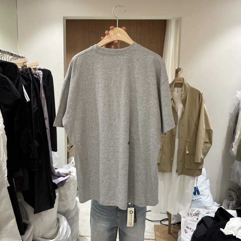 HOWFF韓國直郵女士新品職業推薦真品熱賣時尚人氣26春夏T恤HOWFFT恤