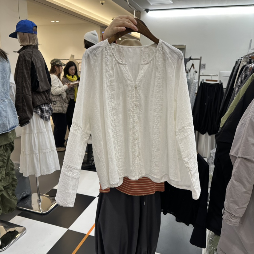 LADYBLACK韓國代購女士新品休閑26春夏推薦襯衫蕾絲衫蕾絲LADYBLACK/THE BLACK襯衫/蕾絲衫圖色1