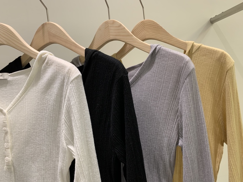 ZITTEN東大門直郵女士新品休閑時尚人氣推薦長袖T恤連帽衫ZITTEN長袖T恤