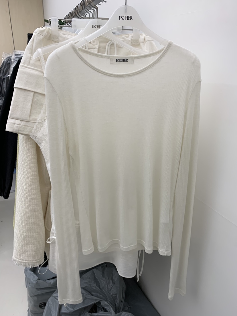 ESCHER韓國直郵女裝新品真品推薦休閑26春夏人氣時尚長袖T恤ESCHER長袖T恤圖色2