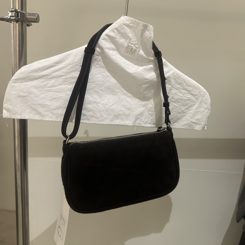 LOVE YOU SO MUCH/MORE THAN YESTERDAY韓國直郵女士新款休閑手拿包腋下包LYSM/MORE THAN YESTERDAY手拿包/腋下包圖色2