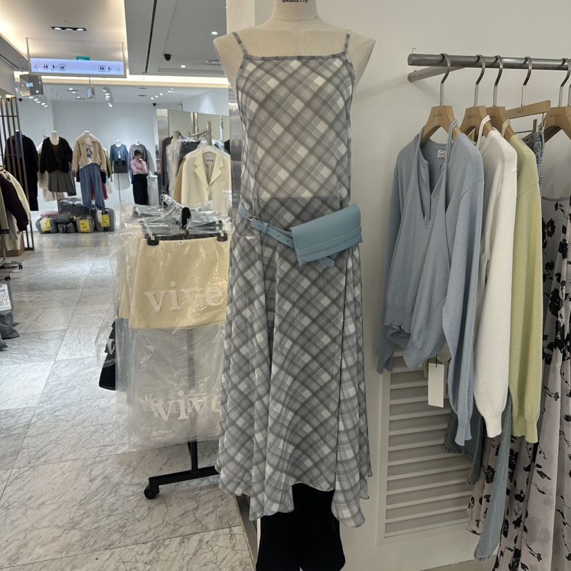 BAGUETTE-P韓國直郵女士新品時尚休閑真品熱賣連衣裙不含包BAGUETTE-P連衣裙圖色1