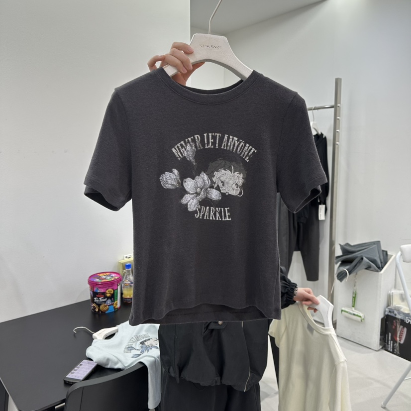 VISUAL SPACE韓國代購女士新款時尚人氣推薦熱賣休閑T恤VISUAL SPACET恤圖色3