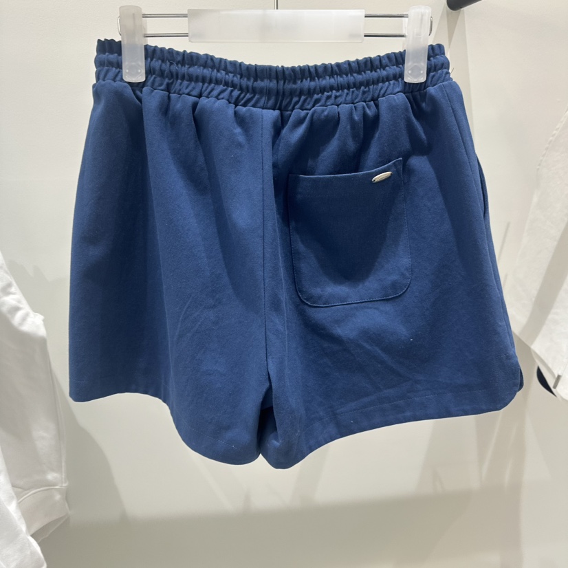 LOW MOMENT韓國代購女裝新品時尚人氣推薦熱賣休閑職業短褲LOW MOMENT短褲