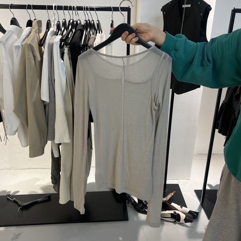 NEU ADULT東大門實拍女士新品真品人氣熱賣26春夏長袖T恤NEU ADULT長袖T恤