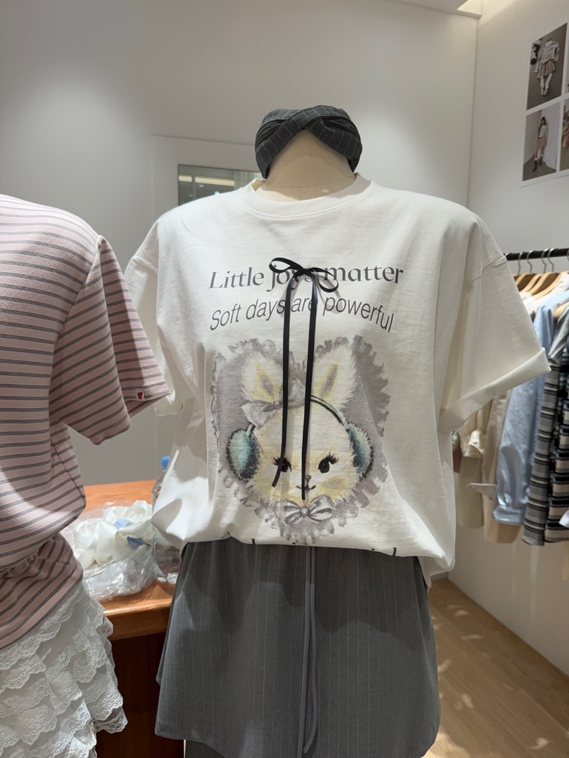 BY CHAPTER東大門代購女士新款真品時尚T恤不含內搭兔子BY ChapterT恤圖色2