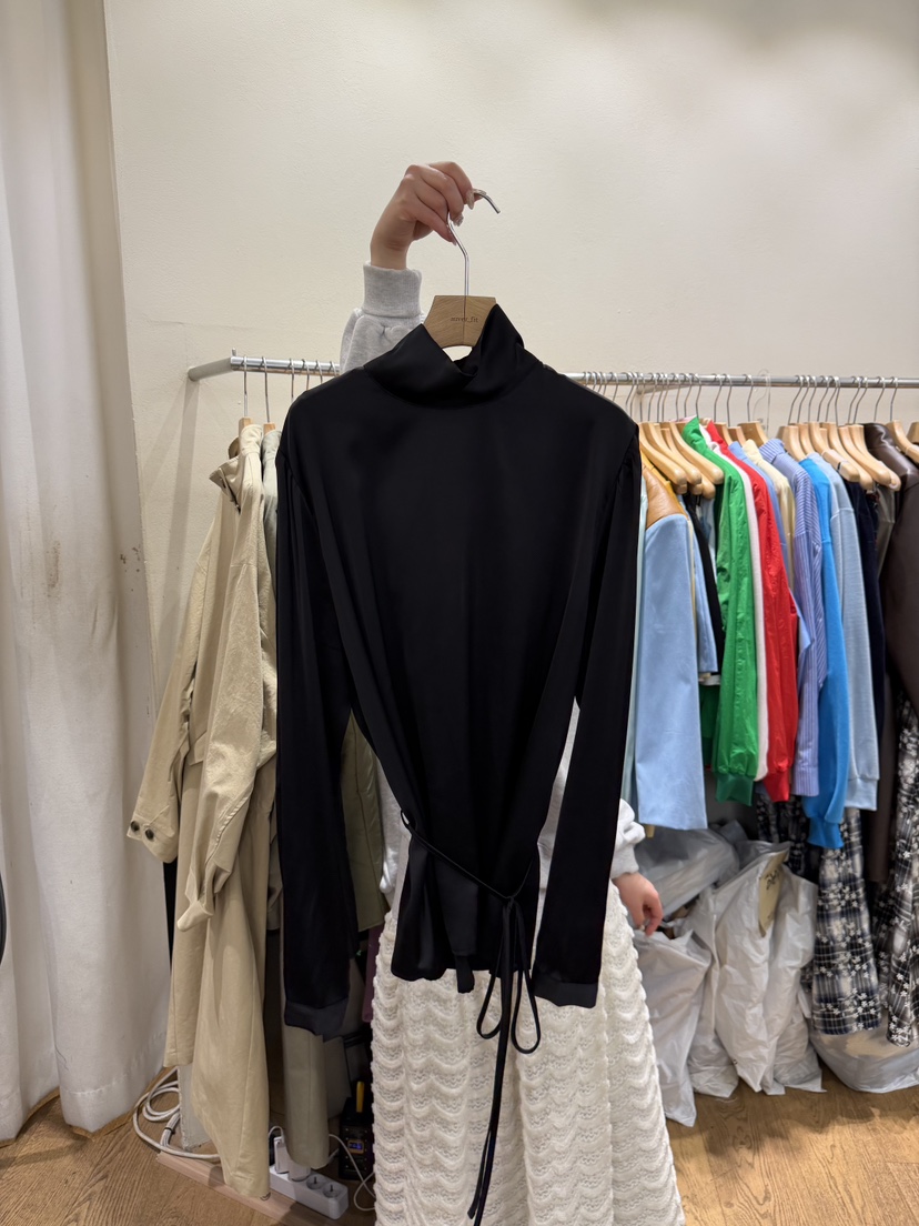 AUVERFIT東大門實拍女裝新款時尚26春夏襯衫蕾絲衫含腰繩AUVERFIT襯衫/蕾絲衫圖色2