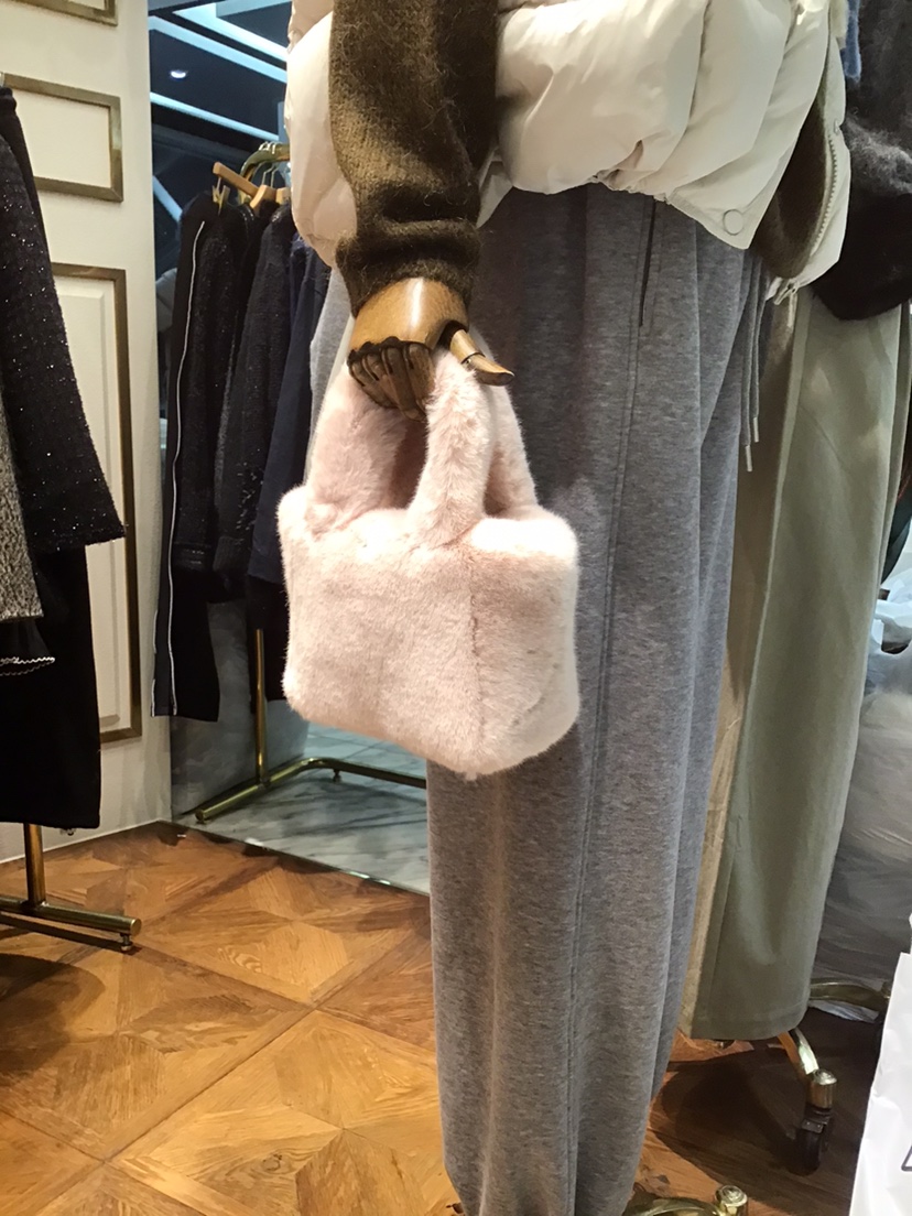 LAUNDRY韓國直郵女裝新款推薦真品休閑時尚26春夏手提包毛絨LAUNDRY手提包