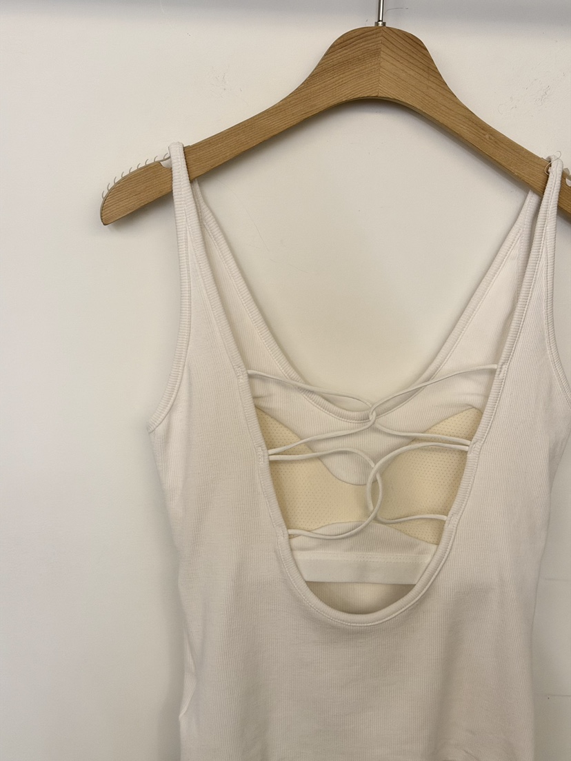 TWENTY FOUR SEVEN24-7東大門代購女裝新品時尚吊帶背心TEWNTY FOUR SEVEN24-7吊帶/背心