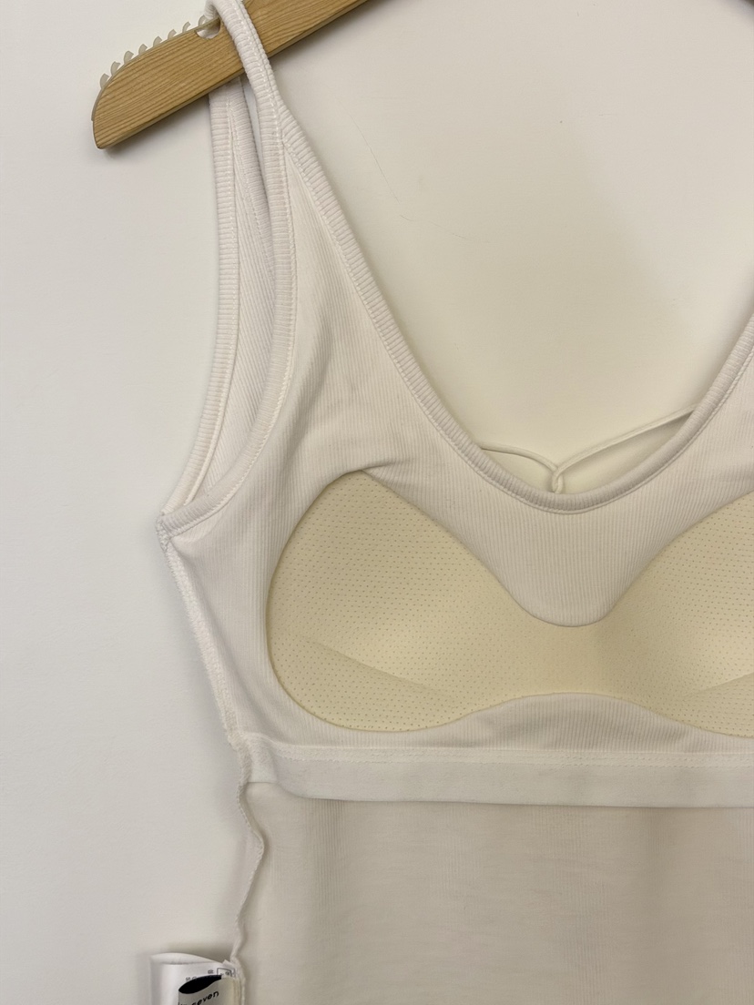 TWENTY FOUR SEVEN24-7東大門代購女裝新品時尚吊帶背心TEWNTY FOUR SEVEN24-7吊帶/背心