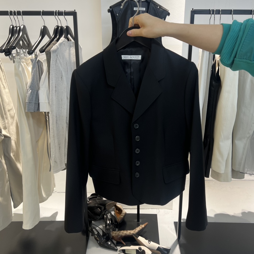 NEU ADULT東大門直郵女士新款26春夏熱賣職業休閑夾克紐扣NEU ADULT夾克圖色1