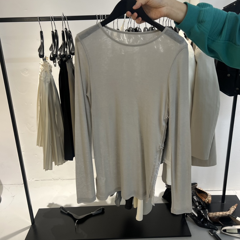 NEU ADULT東大門實拍女士新款推薦時尚26春季熱賣長袖T恤NEU ADULT長袖T恤圖色1