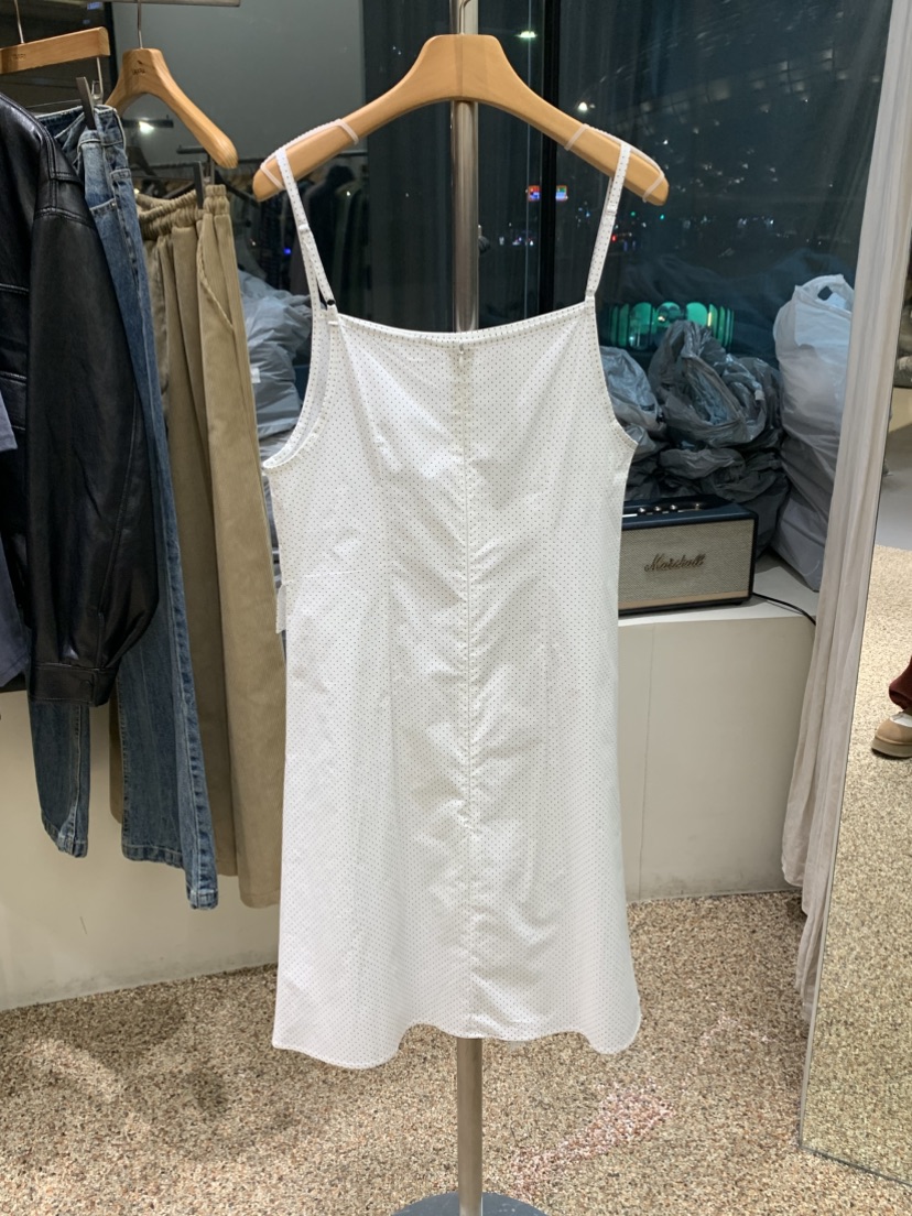 VAARA韓國代購女士新品職業熱賣人氣26春季推薦休閑連衣裙VAARA連衣裙