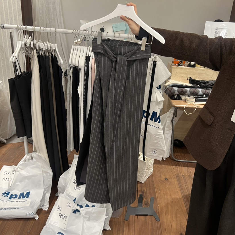 UNDERSTANDING東大門直郵女士新款26春季休閑時尚熱賣長裙UNDERSTANDING長裙圖色2