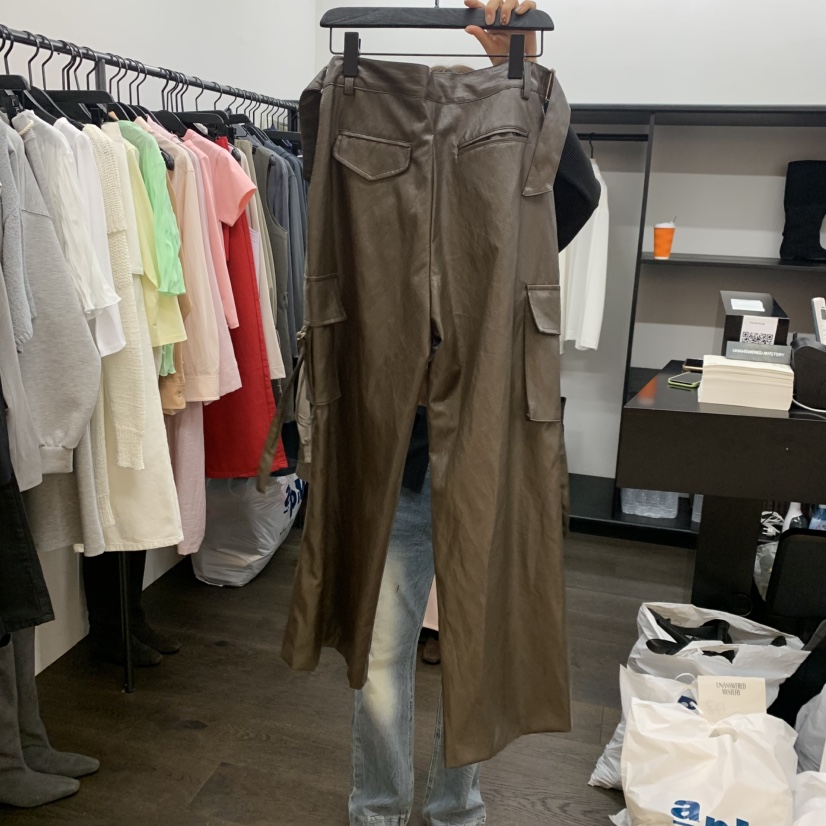 UNANSWERED-MYSTERY/FIFO東大門代購女士新品真品休閑褲皮革UNANSWERED-MYSTERY/FIFO休閑褲