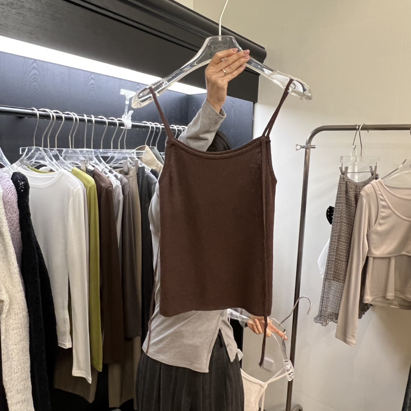 MORE THAN YESTERDAY/LOVE YOU SO MUCH東大門直郵女士新品人氣吊帶背心不含內搭LYSM/MORE THAN YESTERDAY吊帶/背心圖色2