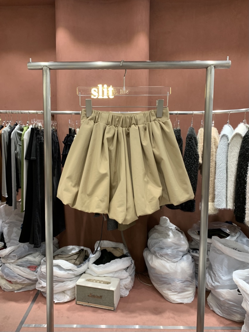 SLIT韓國代購女士新款休閑人氣推薦熱賣職業時尚26春季裙褲鴨SLIT裙褲