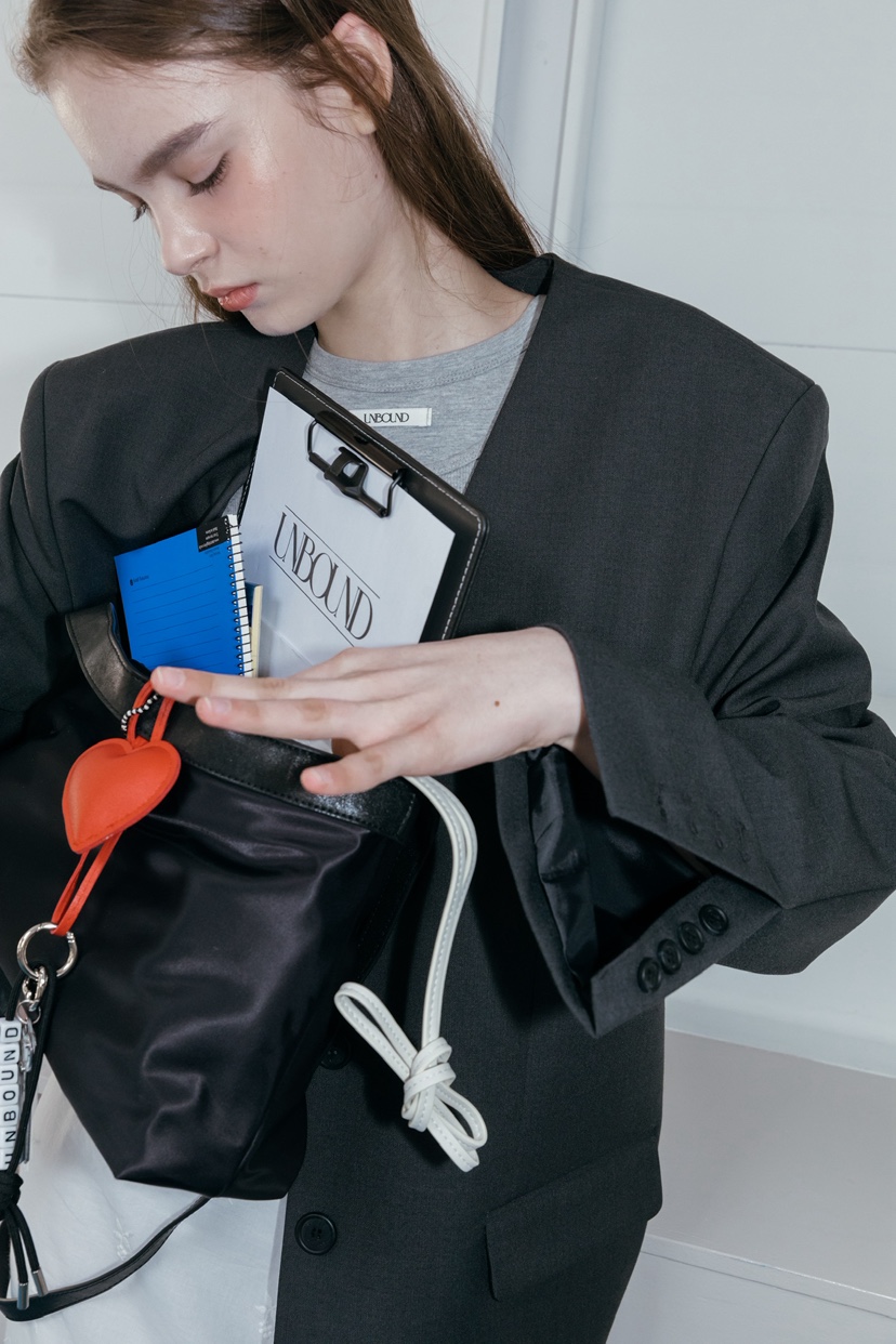 UNBOUND韓國直郵女士新款真品熱賣推薦人氣夾克不含絲巾圍巾UNBOUND夾克