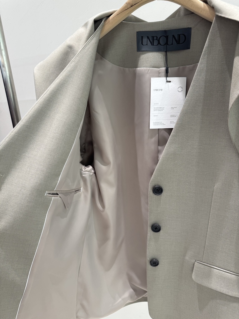UNBOUND韓國直郵女士新款真品熱賣推薦人氣夾克不含絲巾圍巾UNBOUND夾克