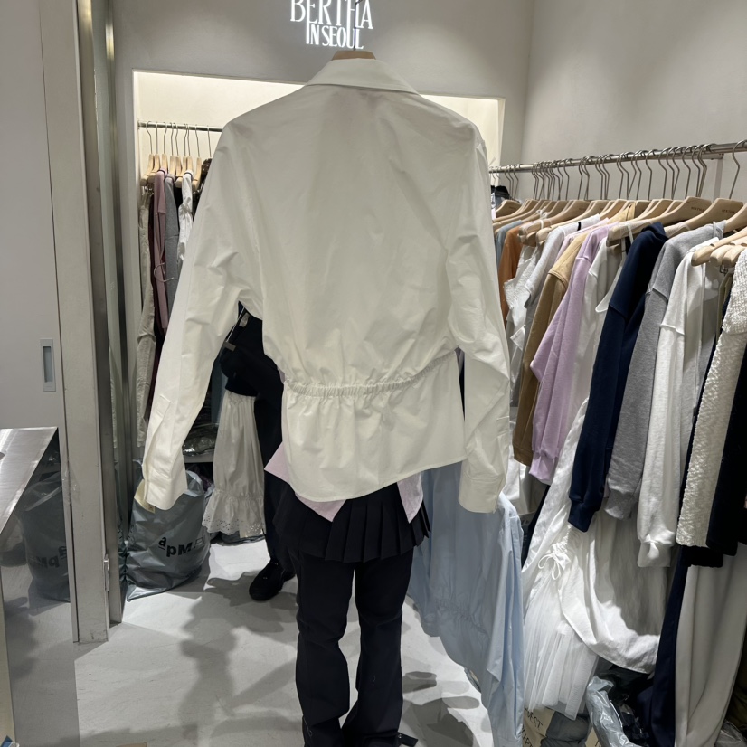 BERTHA韓國直郵女裝新款人氣熱賣職業時尚襯衫蕾絲衫褶裥BERTHA襯衫/蕾絲衫