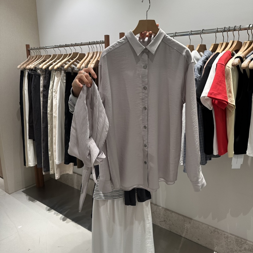 ANDMORE BUTTON韓國直郵女裝新款真品襯衫蕾絲衫含圍巾套裝ANDMORE BUTTON襯衫/蕾絲衫