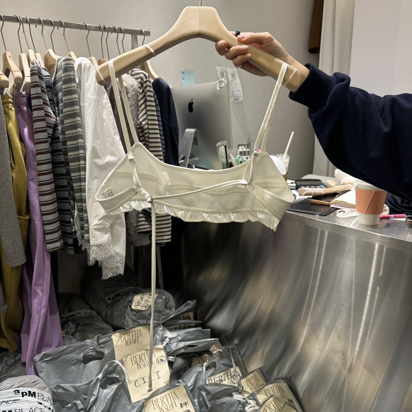 BERTHA東大門直郵女士新款職業休閑人氣時尚吊帶背心褶皺BERTHA吊帶/背心