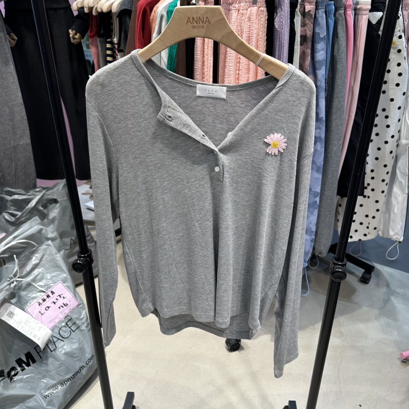 ANNA-P東大門代購女裝新款熱賣人氣職業26春夏長袖T恤紐扣ANNA-P長袖T恤圖色2