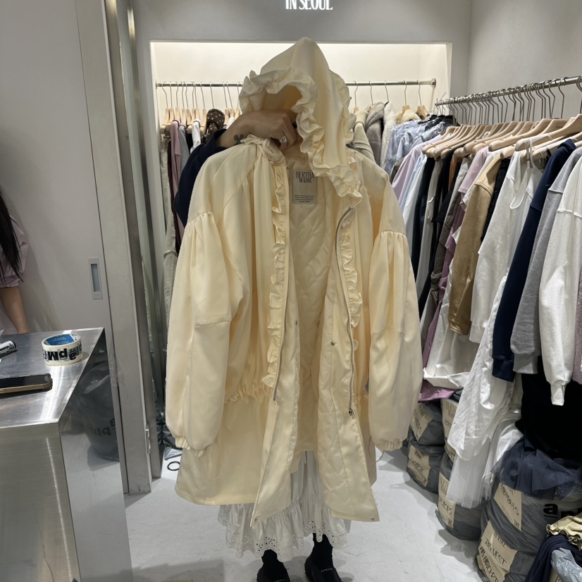 BERTHA東大門代購女士新款真品時尚人氣夾克荷葉邊連帽衫BERTHA夾克圖色2