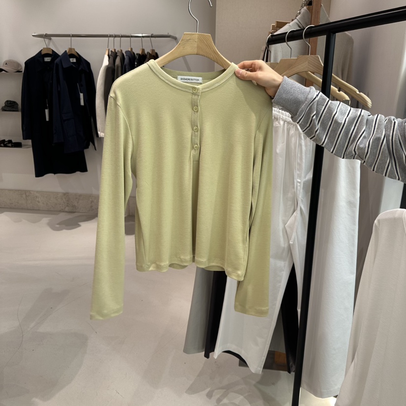 ANDMORE BUTTON東大門代購女裝新品人氣時尚長袖T恤紐扣ANDMORE BUTTON長袖T恤圖色2