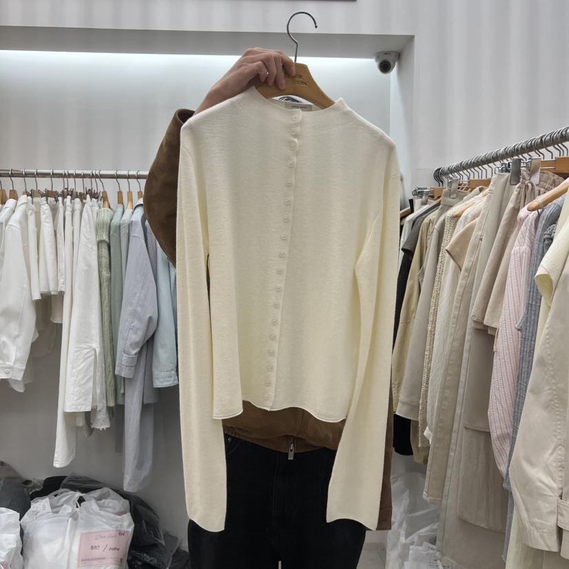 DRESS ROOM東大門代購女裝新款人氣熱賣時尚針織衫羊絨紐扣DRESS ROOM針織衫圖色1