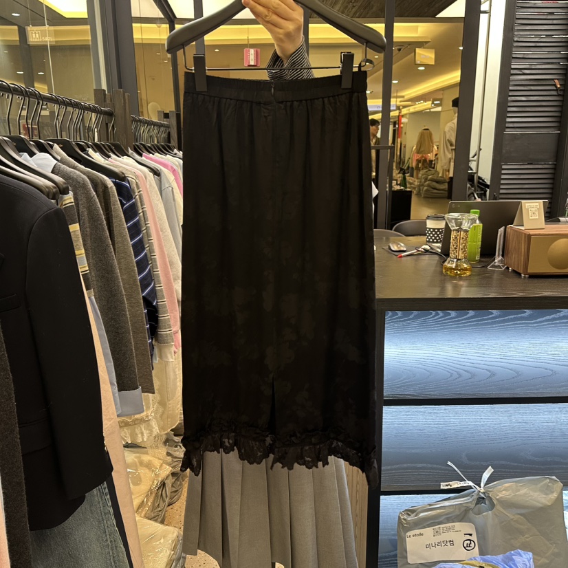 LE ETOILE韓國直郵女裝新款推薦熱賣時尚休閑職業26春季長裙LE ETOILE長裙